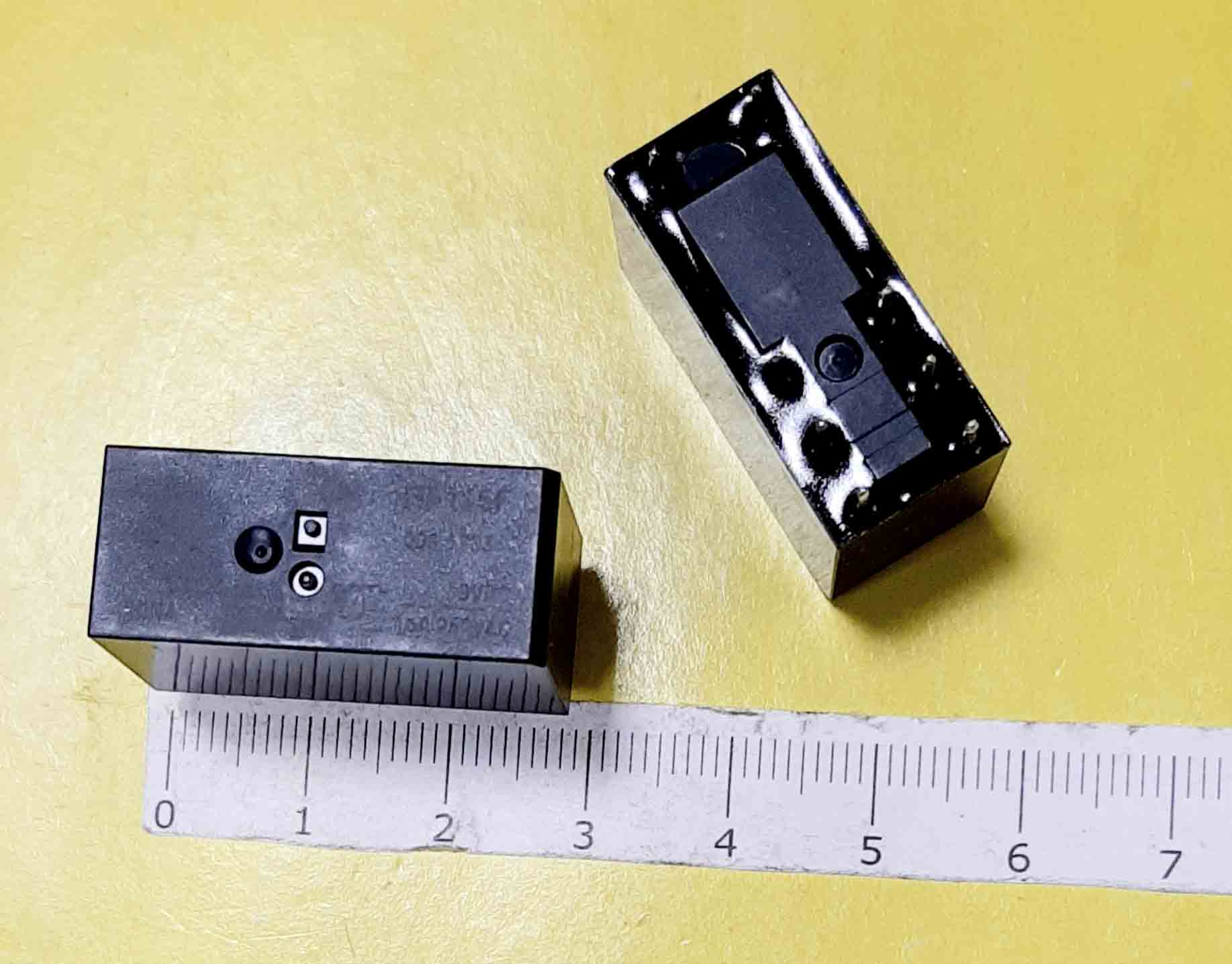 Реле HF 115F 009-1ZS3AF 9VDC 16A 250VAC